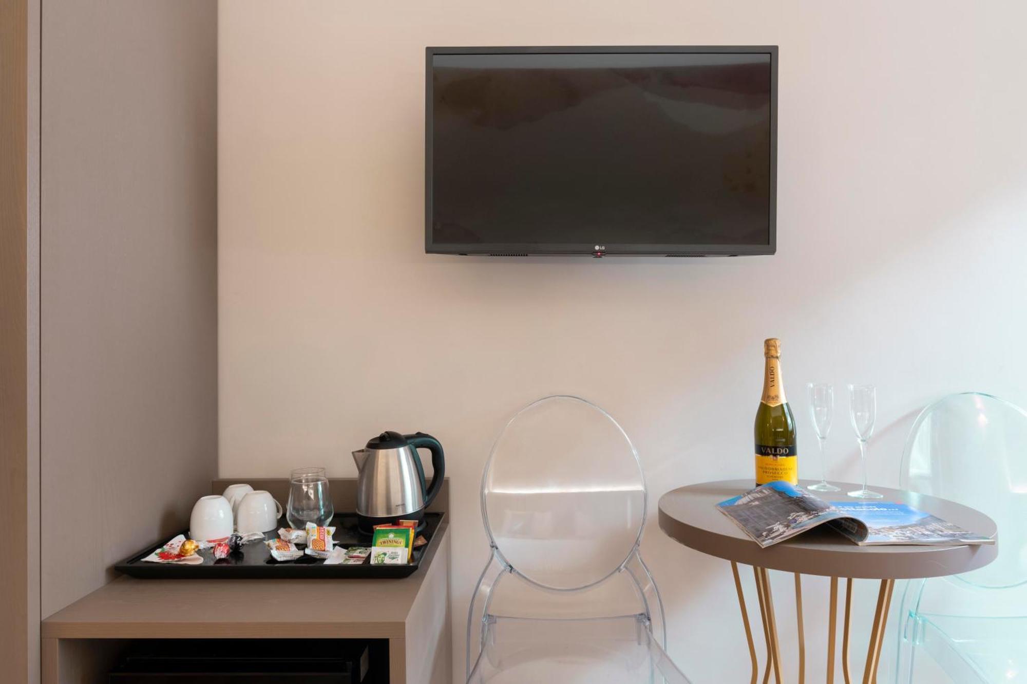 Hotel Magic Рим Екстериор снимка